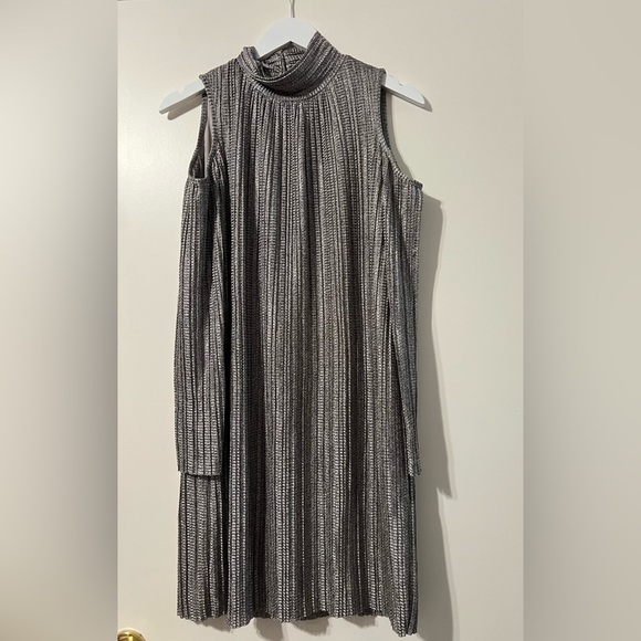 Maggie London Silver Gray Cold Shoulder Cut Out Shift Dress 2000s Party Metallic - Picture 2 of 12